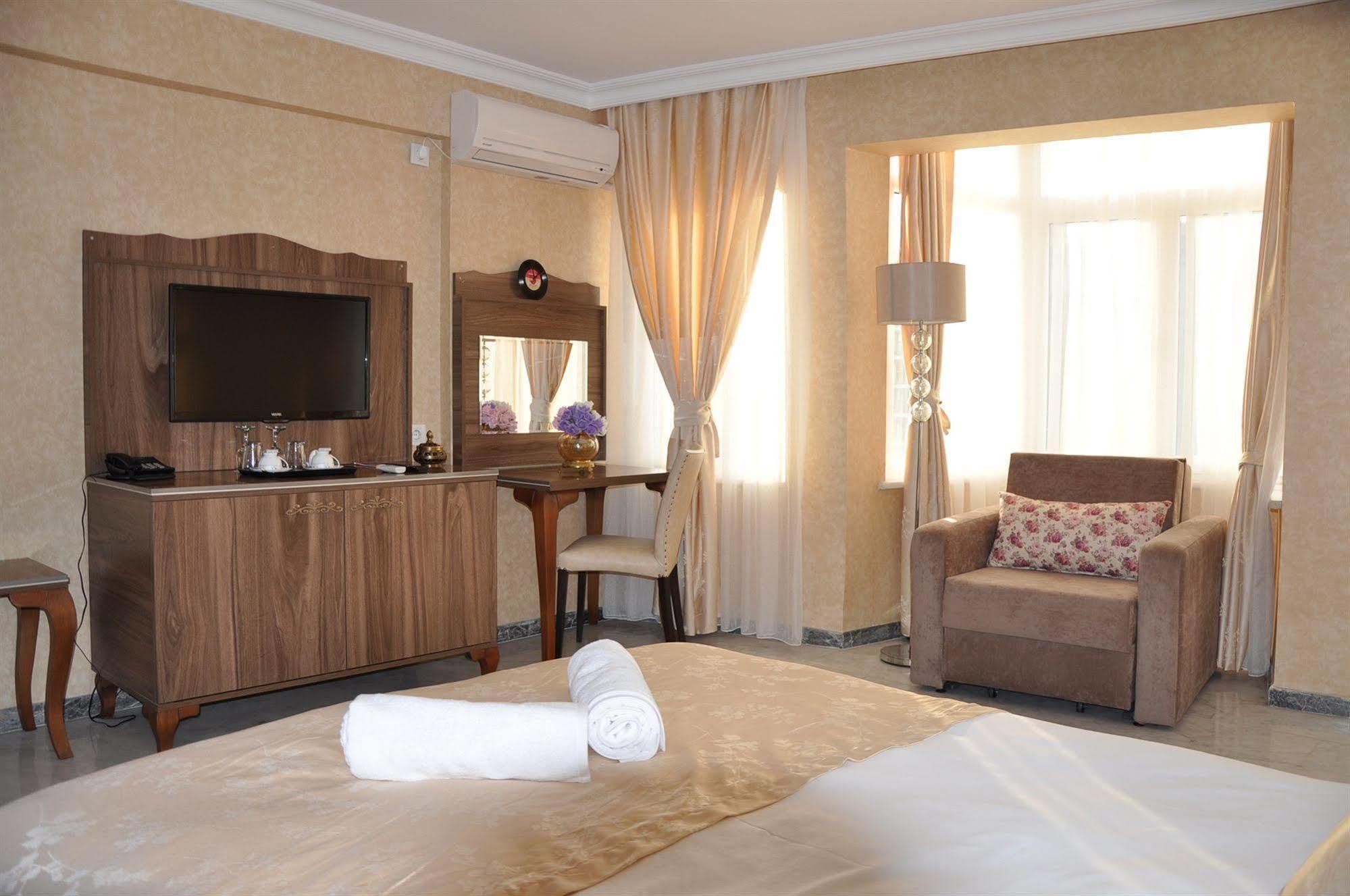 Guest House Harbiye อิสตันบูล ภายนอก รูปภาพ